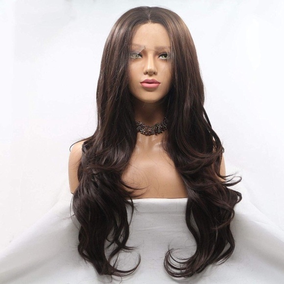 - ?24” BROWN BODY WAVY LACE FRONT WIG? *NWT*
??